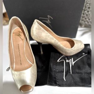 Giuseppe Zanotti Peep Toe Cream and Gray Patent Leather Stiletto Heels -…